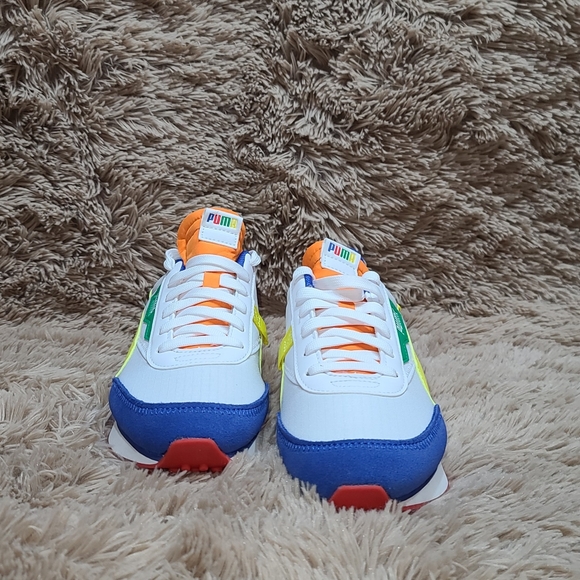 NIB Boys Puma Sneakers Size 6 - Picture 12 of 12